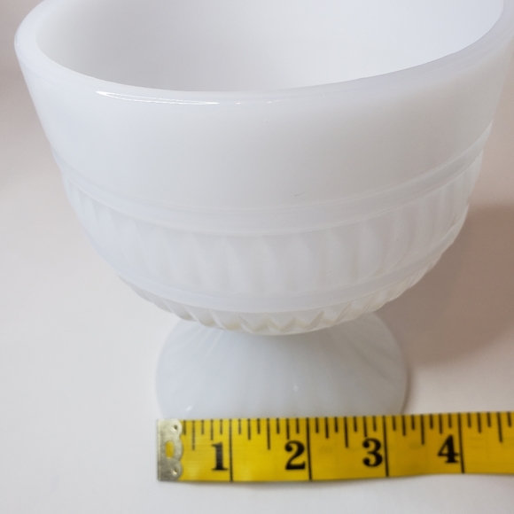 Vintage Milk Glass Pedestal Bowl White Footed Ribbed Planter Vase - Picture 7 of 12